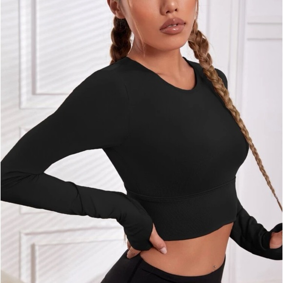 Athletic crop top crisscross Strappy back black sexy open back women’s NWT - Picture 3 of 5